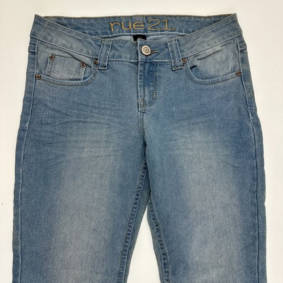 Rue 21 Flare Women's size 5 Medium Wash Blue Denim Jeans - Picture 2 of 6